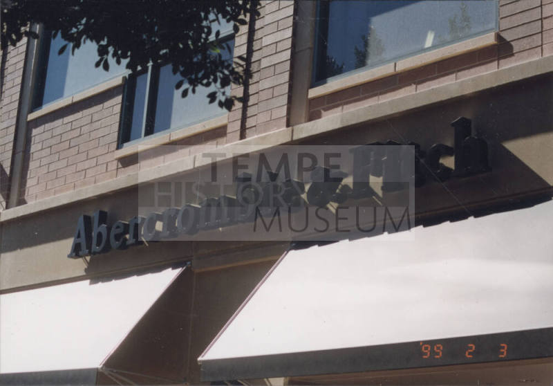 Abercrombie & Fitch - 740 South Mill Avenue - Tempe, Arizona