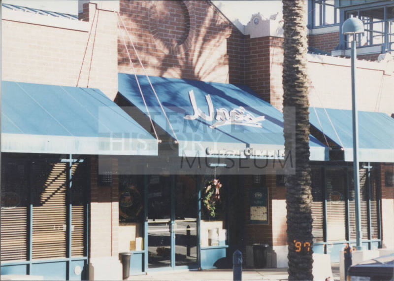 Pizzeria Uno's - 690 South Mill Avenue - Tempe, Arizona