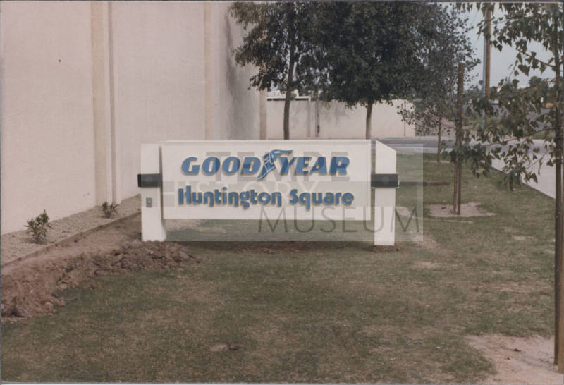 Huntington Square - 3223 South Mill Avenue - Tempe, Arizona