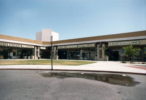 Lake Country Village Strip Mall - 1048 East Baseline Road, Tempe, Arizona