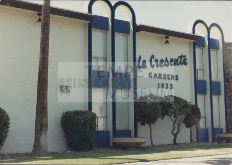 La Cresenta Apartments - 1025 East Orange Street - Tempe, Arizona