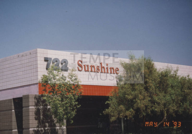 Sunshine - 722 South Perry Lane - Tempe, Arizona