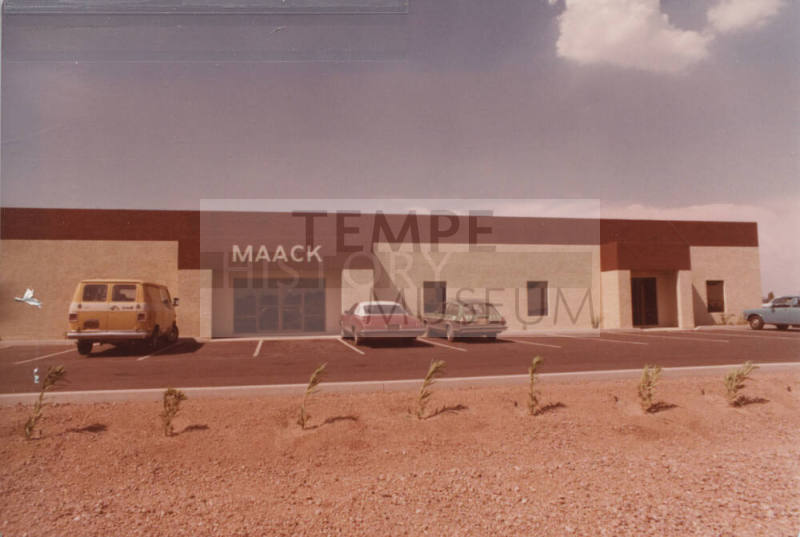 MAACK - 2919 South Potter Drive - Tempe, Arizona