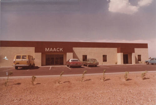 MAACK - 2919 South Potter Drive - Tempe, Arizona