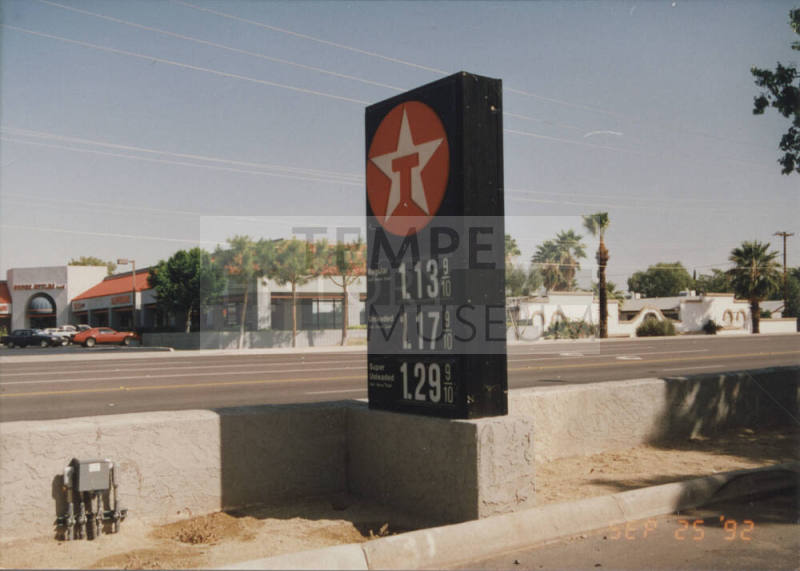 Texaco Star Mart Gasoline Service Station - 808 S. Priest Drive - Tempe, Arizona