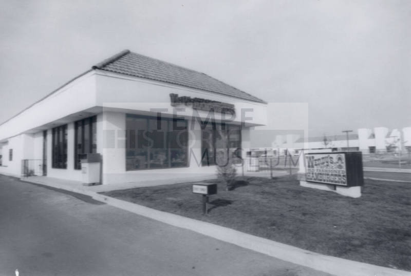 Wendy's Hamburger Restaurant - 1110 East Baseline Road, Tempe, Arizona