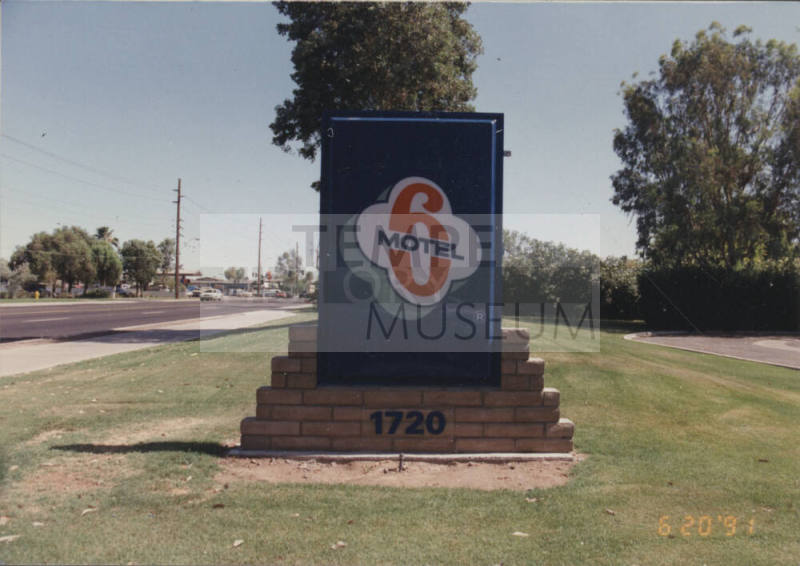 Motel 6 - 1720 South Priest Drive - Tempe, Arizona
