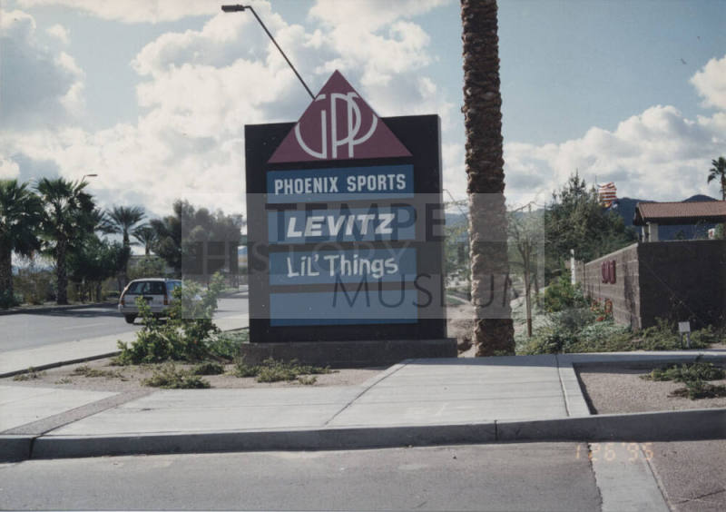 Grove Parkway Plaza - 7400 South Priest Drive - Tempe, Arizona
