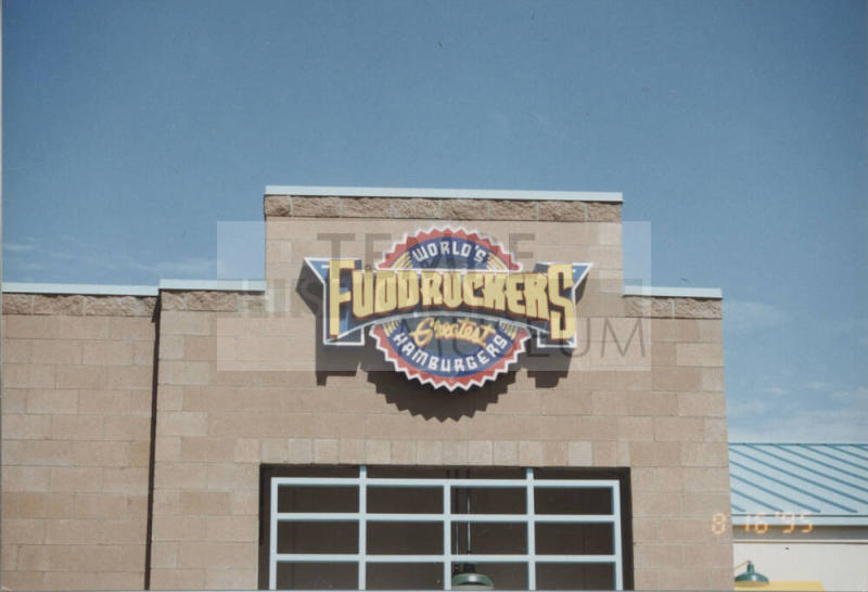 Fuddruckers Restaurant - 7470 South Priest Drive - Tempe, Arizona