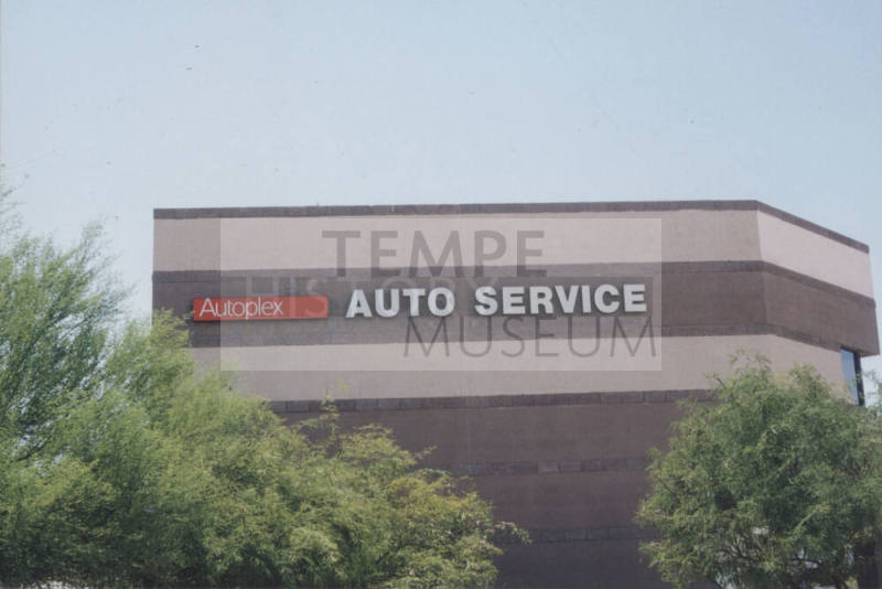Autoplex Auto Service - 7964 South Priest Drive - Tempe, Arizona