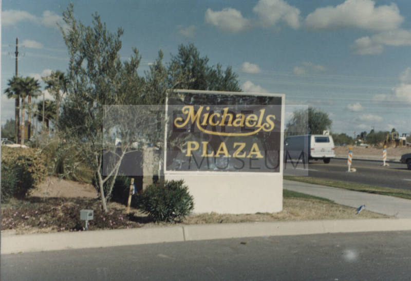 Michaels Plaza - 3320 S. Price Road - Tempe, Arizona
