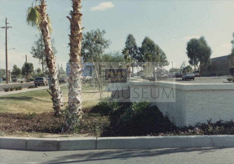 Michaels Plaza - 3320 S. Price Road - Tempe, Arizona