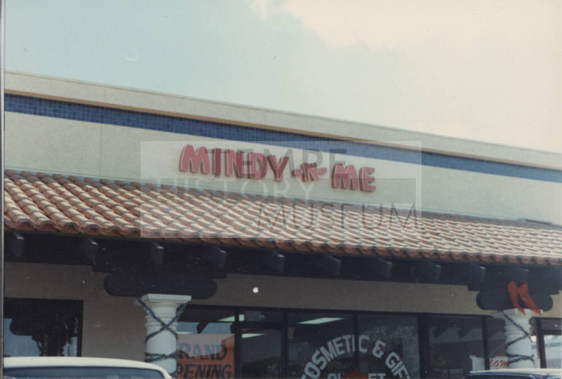 Mindy-N-Me Cosmetics and Gifts - 3225 South Price Road - Tempe, Arizona