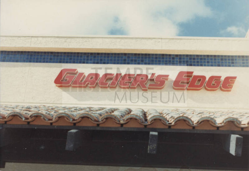 Glacier's Edge - 3320 South Price Road - Tempe, Arizona