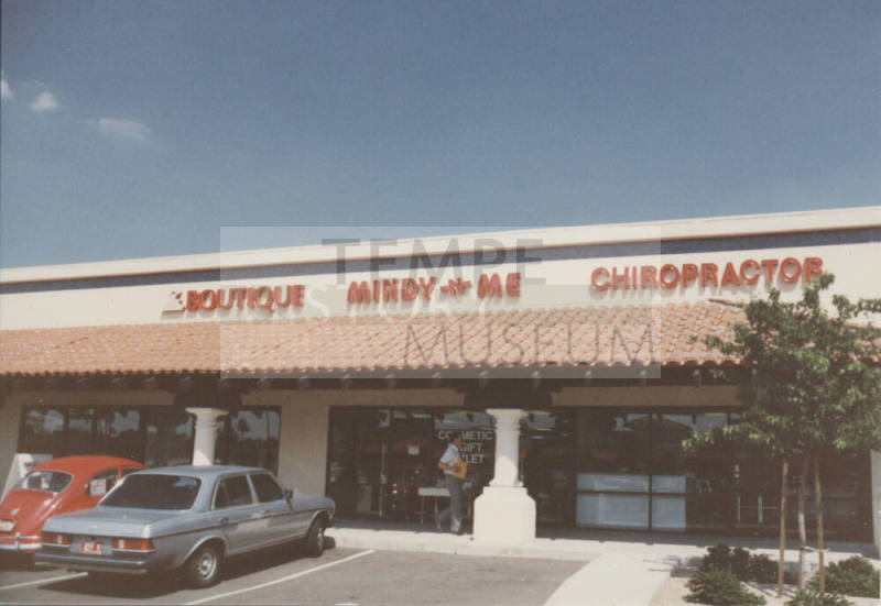 Mindy-N-Me - 3220 South Price Road - Tempe, Arizona