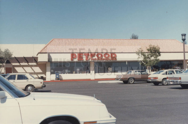 Pet Food Warehouse - 5000 South Price Road - Tempe, Arizona