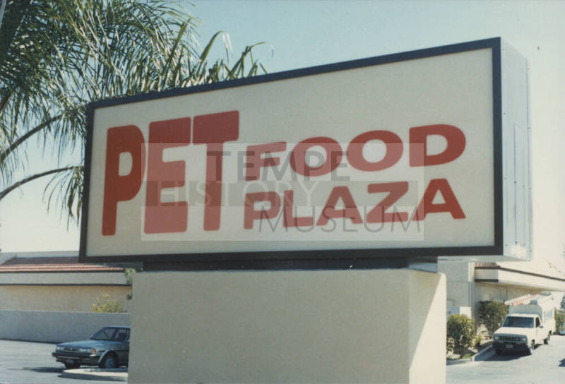 Pet Food Plaza - 5000 South Price Road - Tempe, Arizona