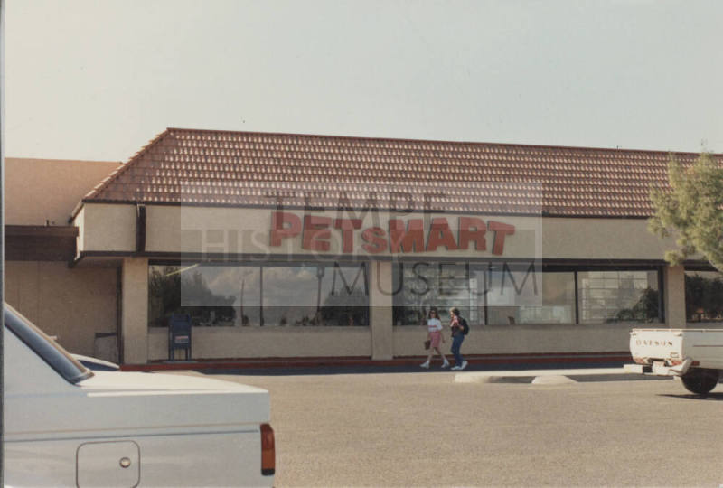 Pets Mart - 5038 South Price Road - Tempe, Arizona