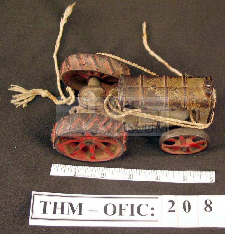 Toy tractor