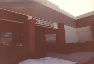 Southwest Hallowell - 637 South Rockford Drive - Tempe, Arizona