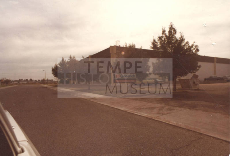 Tri State Tires, Inc. - 2210 South Roosevelt Street - Tempe, Arizona