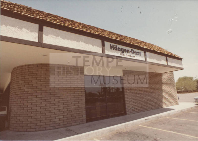 Haagen-Dazs Ice Cream - 903 South Rural Road - Tempe, Arizona