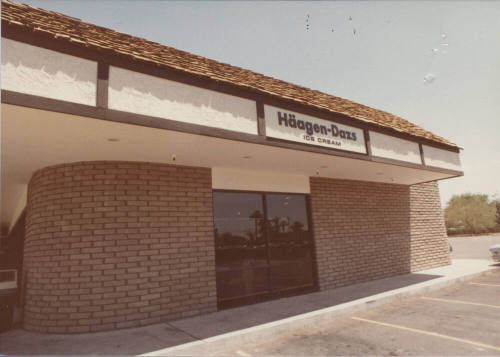 Haagen-Dazs Ice Cream - 903 South Rural Road - Tempe, Arizona