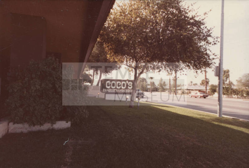 Coco's Famous Hamburgers - 1717 South Rural Road - Tempe, Arizona