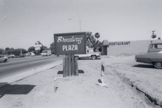 Broadway Plaza Service Center - 7 East Broadway Road, Tempe, Arizona