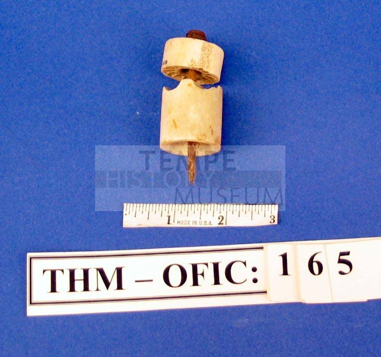Insulator, magnetic