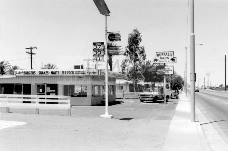 Buffalo Barn Restaurant - 19 West Broadway Road, Tempe, Arizona