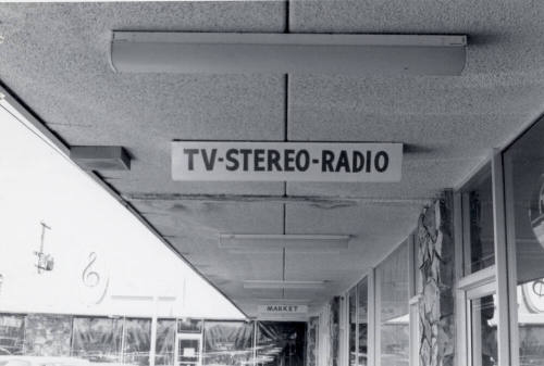 Walt's Hilltop TV and Stereo Repair - 41 East Broadway Road, Tempe, Arizona