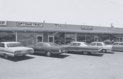 Walt's Hilltop TV and Stereo Repair - 41 East Broadway Road, Tempe, Arizona
