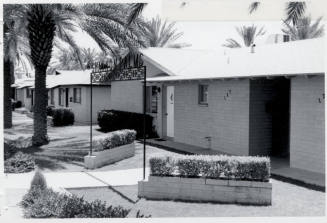 Shannon Palms Apartments - 125 West Broadway Road, Tempe, Arizona