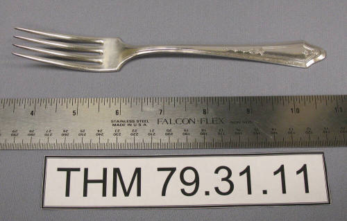 Oneida Tudor Plate Dinner Fork