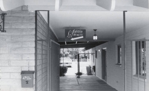 La Fontain Realty - 535 East Broadway Road, Tempe, Arizona