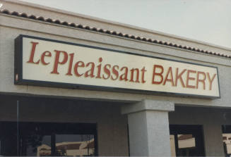 Le Pleaissant Bakery - 7520 South Rural Road, Tempe, Arizona