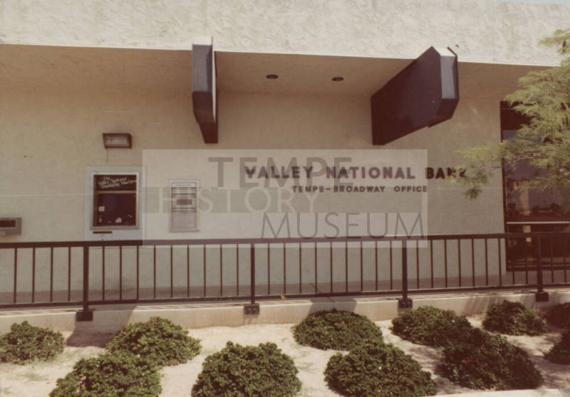 Valley National Bank - 444 West Broadway Road, Tempe, Arizona