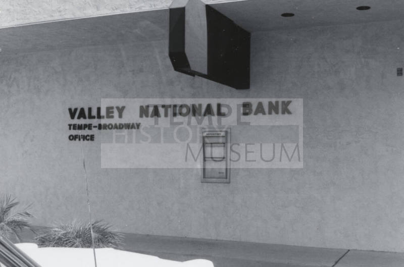 Valley National Bank - 444 West Broadway Road, Tempe, Arizona