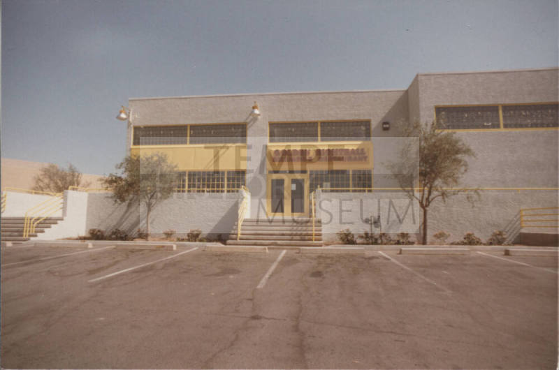 Golden Eightball Restaurant  - 1330  North Scottsdale Road, Tempe, Arizona