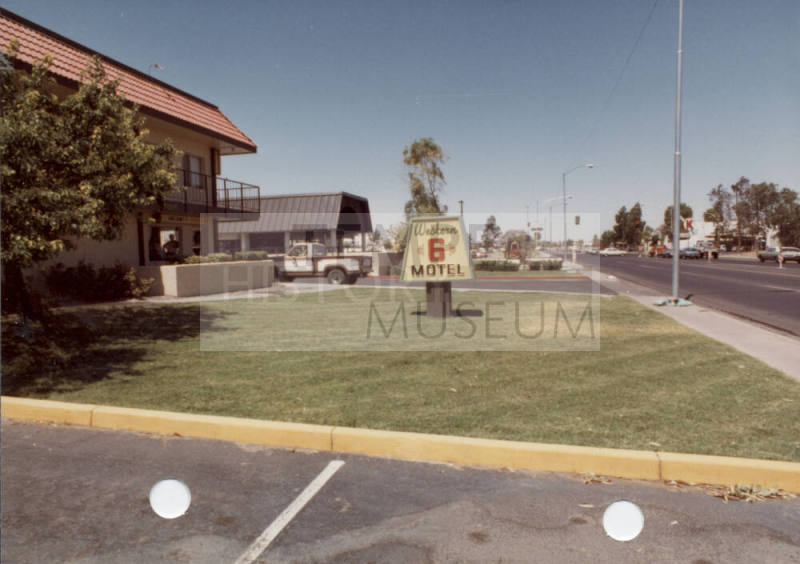 Western 6 Motel - 513 West Broadway Road, Tempe, Arizona