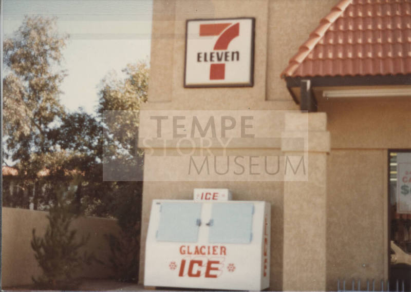 Seven Eleven - 1405  North Scottsdale Road, Tempe, Arizona