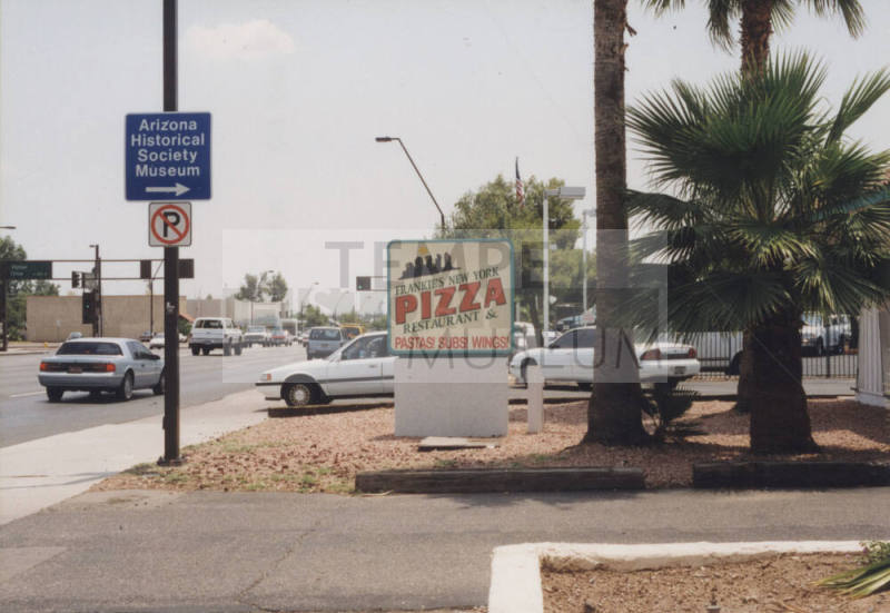 Frankie's New York Pizza Restaurant - 1420  N Scottsdale Road, Tempe, Arizona