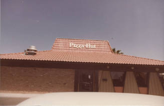 Pizza Hut  - 1420  North Scottsdale Road, Tempe, Arizona