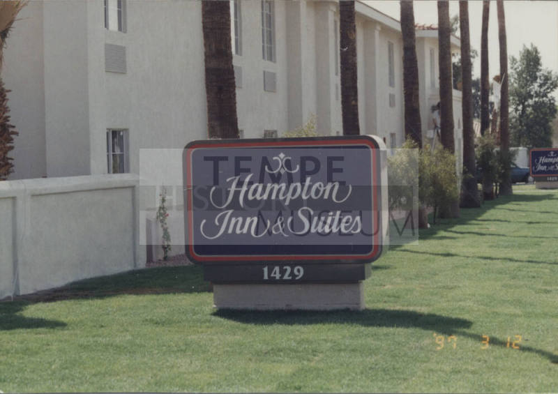 Hampton Inn & Suites - 1429  North Scottsdale Road, Tempe, Arizona