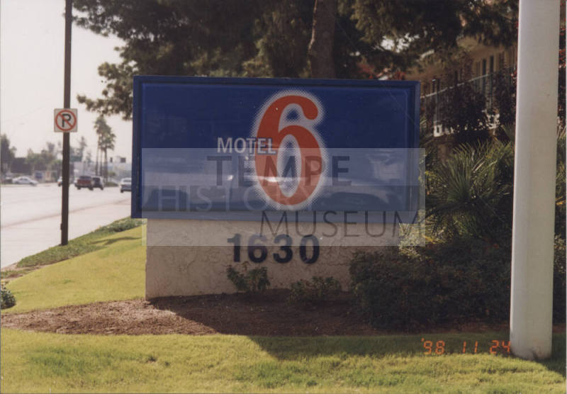 Motel 6  - 1630  North Scottsdale Road, Tempe, Arizona