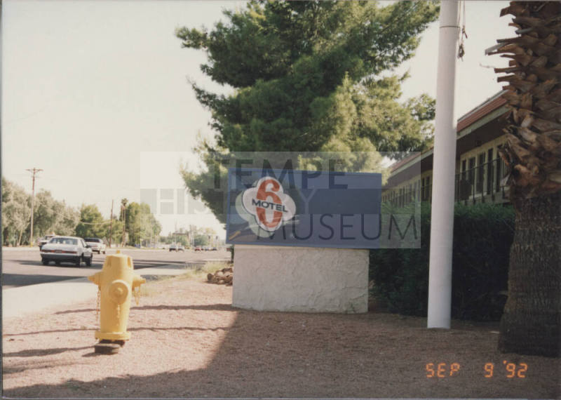 Motel 6 - 1612  North Scottsdale Road, Tempe, Arizona