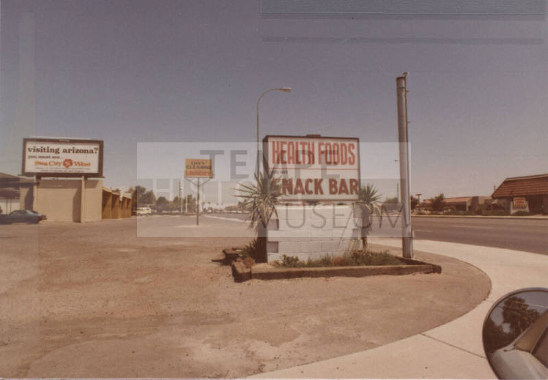"Little Lucy's Snack Bar"  - 1806  North Scottsdale Road, Tempe, Arizona