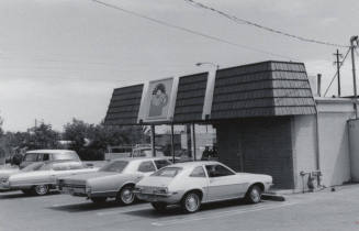 Dunkin Donuts Restaurant - 711 East Broadway Road, Tempe, Arizona