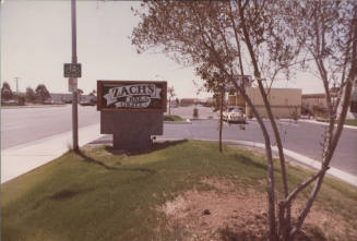 Zach's Bar & Grill  -  1826  North Scottsdale Road, Tempe, Arizona